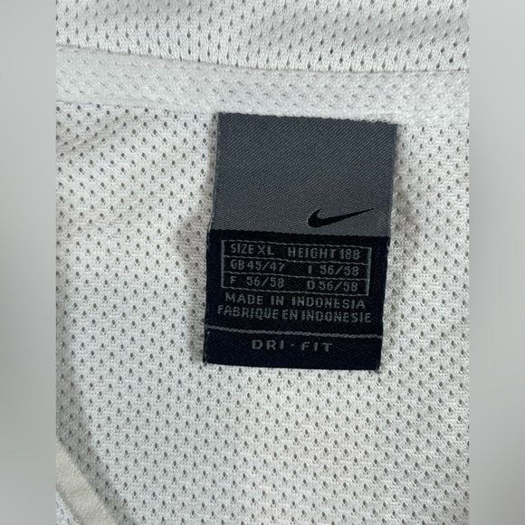 Nike XL Manchester Real Madrid FC Vodafone White Soccer Jersey Dri-Fit Authentic - Picture 5 of 8